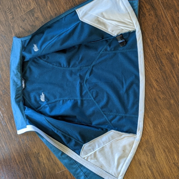 North Face Teal Softshell Jacket - Picture 9 of 9